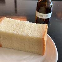 トラットリア ゴデレッチョ エビス 恵比寿 - 自家製フォカッチャ