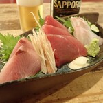 Horikawa - 刺身盛り合わせ　鰤　鰹　鯛