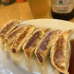 横浜ラーメン　味王 - 焼きギョーザ