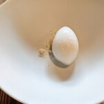 sio - ブリアサバランミルクジェラート。ほろほろクランブル舌触り、チーズのコク。出来立てで提供されてすぐに口どけるほどやわらかなテクスチャも、すごくよく考えられていて素晴らしい☆ これも美味しかったな～♡