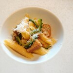 sio - 豚ラグーガルガネッリゴーヤパルミジャーノチーズ。口どける豚肉が甘くとろり、ゴーヤシャキっとガルガネッリの食べ応え。お肉美味しい♡(๑´ڡ`๑)