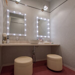 525 カフェバー - 女性専用パウダールーム①