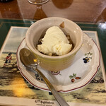 ALBERT'S British Dining Hotel Wellies Karuizawa