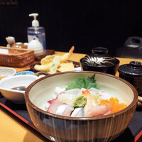 大漁市場 なるみ乃 薬院店 - 
