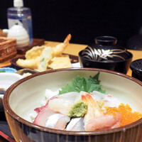 大漁市場 なるみ乃 薬院店 - 