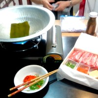 北新地 湯木 本店 - 【国産】黒毛和牛しゃぶしゃぶ鍋（3人前）　￥12000