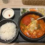 東京純豆腐 - 産直丸ごとトマトとアボガドのスンドゥブ