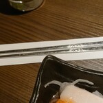 テバク食堂 - 重たい銀色の箸