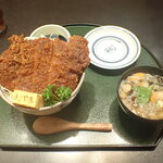 ジャンボ海老まるやま門田店 - 超ジャンボロースソースかつ丼・会津こずゆと漬物が付きます