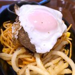 肉＆生ハム 隠れ家バル ボノボ  - (ﾗﾝﾁ)鉄板手ごねハンバーグ　2022.5.30