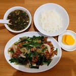 東京飯店 - ニラ肉＆半ライス