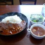 CAFE&BAR SUNNY PLACE - ハヤシライス+サラダ+スープ（650円）