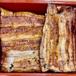 鮒兼 - 大きい鰻が三切れぐいぐい詰まってます