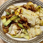 かつぎや - これもまた繊細で優しい味わいの回鍋肉　初めて食べる味わいかも