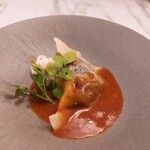 ジャーニー - ⚫OXテールのラビオリ 根セロリのピュレ、クレソン 添え