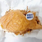 おめで鯛焼き本舗  - 季節の鯛焼き　広島風お好み焼き　焼きそばがお腹からはみ出てる