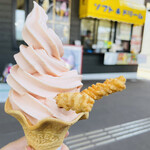 ソフト＆ドリーム - トマトソフトクリーム