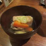 かくみ家 - お通し　鮭の入った鍋風でした。あったまる～