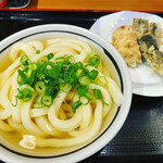 純手打ち讃岐うどん五郎 - あつあつうどん小¥400
      ミニちくわ&こんぶ¥150