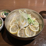Kuonzu - レモン冷麺。美味し。