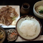 手打ちそば八轟 - (ランチ)日替り豚バラ生姜焼き定食