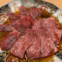 神戸焼肉 金虎 - 神戸牛カルビ (タレ)
                    神戸牛ロース (タレ)