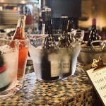 石窯バル WADACHI - 毎日数種類のグラスワインをご用意しております。