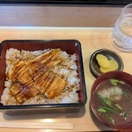 Goyouzushi - ランチ・穴重セット(お吸いもので)  900円