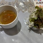 インド・ネパール料理 ライノ - スープとサラダ