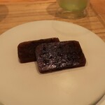 東京茶寮 - お茶菓子は京都「都松庵」の羊羹？