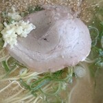江ちゃんラーメン - チャーシュー、大蒜、胡麻！