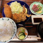Daihachi - 肉詰めピーマンフライ、鶏手羽先唐揚げとかつお刺し
