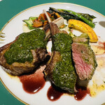 シェ・イノ - ロゼ色の断面　付け合わせの野菜の味が濃い！！