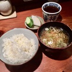 めしの助 - 白めし(みそ汁・ぬかづけ付)