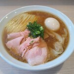 麺笑 巧真 - 料理写真:特製醤油ラーメン 1000円