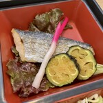 珈琲ノンノン - 日替わり弁当(\660)　白身魚の塩焼き