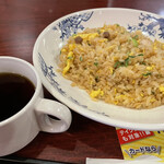 Bamiyan - 炒飯549円にスープ。