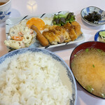 旭食堂 - 中メシ定食