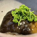 割烹 新多久 - 大穴子飯蒸し花山椒乗せ