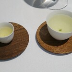 ラ・ヴァガボンド - 水出しのお茶と温かいお茶