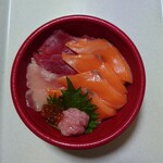 Hamazushi - まぐろサーモン丼