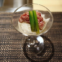 焼肉割烹 YP流 西心斎橋店 - 和牛と玉ねぎのカクテル