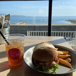 THE FANTASTIC BURGER - 