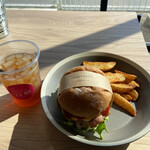 THE FANTASTIC BURGER - 