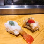 梅丘寿司の美登利 - ⚫ボタン海老・つぶ貝梅肉のせ