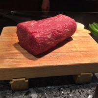 ロイヤルモーリヤ - まずは、お肉を見学します。