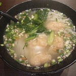 粤港美食 - ワンタン麺