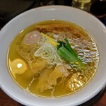 麺の風 祥気 - しおそば(半麺)@850(味玉サービス)