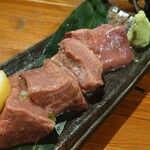 炭火焼肉ぐら - 露骨な分厚さ(笑)