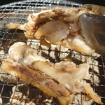 炭火焼肉ぐら - 豚足良く焼き、これが美味い